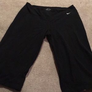 Dry Fit Capri Leggings